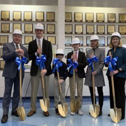 Hampton Roads Academy Headmaster Peter W. Mertz, Campaign Chair Wendy Drucker ‘76, Board of Trustees Chair Alison V. Lennarz and student leaders from each division donned hard hats and wielded shovels in a symbolic gesture commemorating the start of construction for the new facility.
